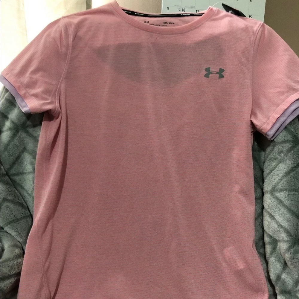 Under armour ladies top. Size medium